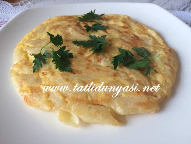 Makarna Omlet (Artan makarnayla)